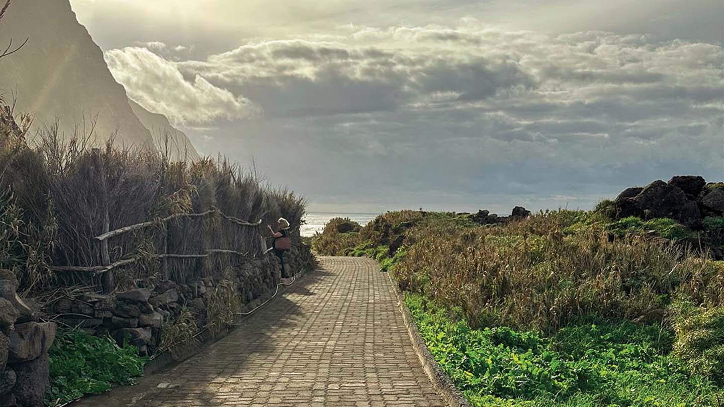 Achadas da Cruz cable car Madeira 400m cliff descent