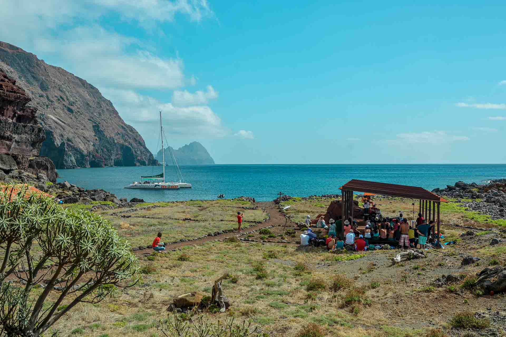 catamaran-tours-desertas-tours-activities-beyond-madeira (3)